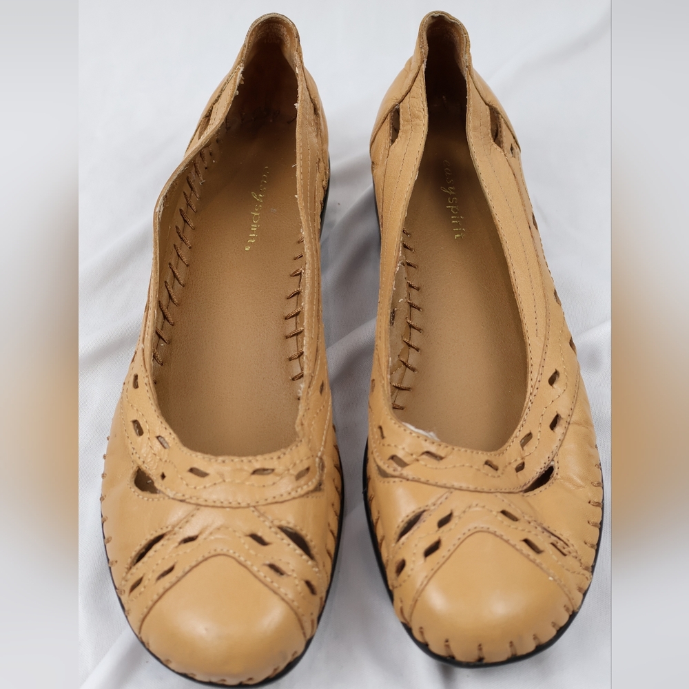 🔖 Easy Spirit Women's Tan Leather Flats